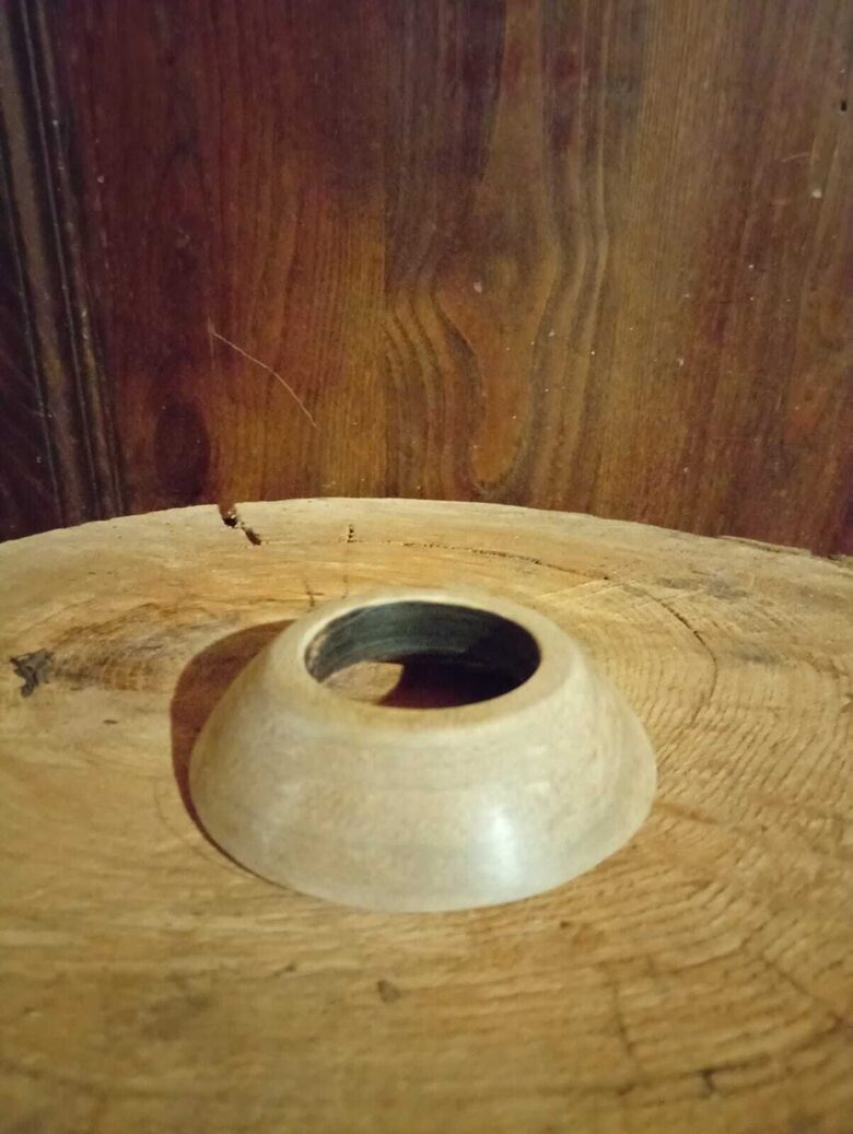 Petit socle en manguier